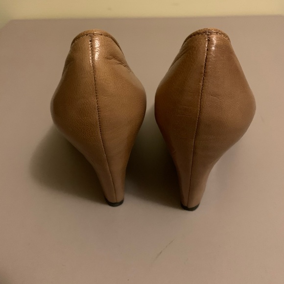 Franco Sarto wedge heel - Size 4 - Picture 3 of 6